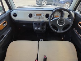 運転しやすいインパネ周りです。見やすいレイアウトで快適なドライブをサポート☆