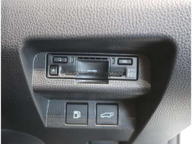 ETC車載器付きです。高速道路の料金所もスムーズに通過できます。