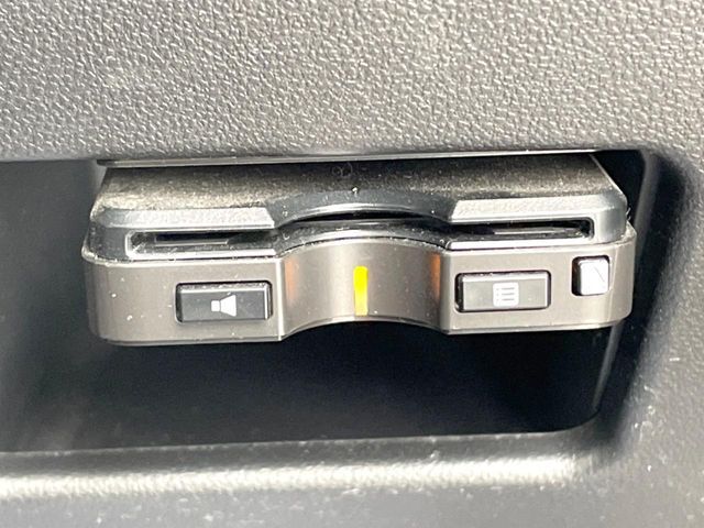 【ETC】高速道路の料金所をストレスなく通過！話題のスポットやサービスエリアに多い「スマートIC」利用時は必須のアイテムです。当店でセットアップを実施、ご納車当日からすぐにご利用いただけます！