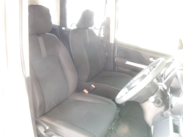 運転席シートです