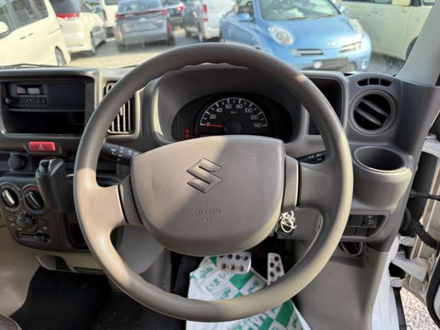 ★ご納車前にガラスコーティングを施工致しますと、洗車の手間も省け輝きが長期間持続いたします、施工時に細かな傷であれば綺麗になりますどうぞご利用ください。