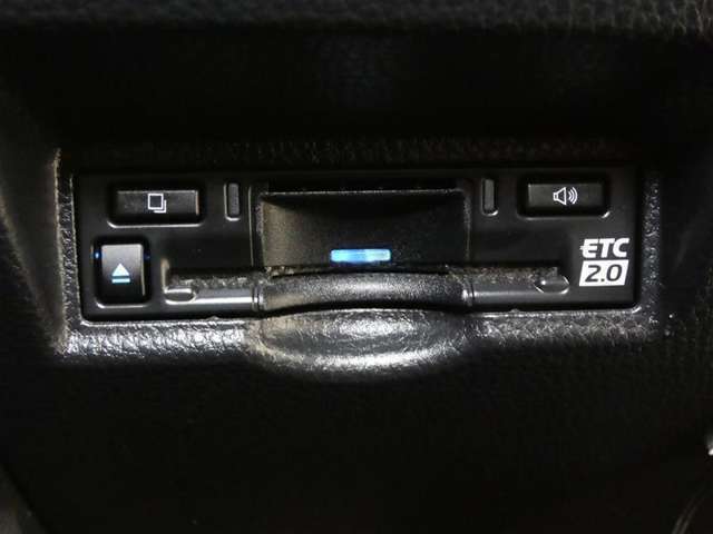 ETC車載器付きです。高速道路の料金所もスムーズに通過できます。