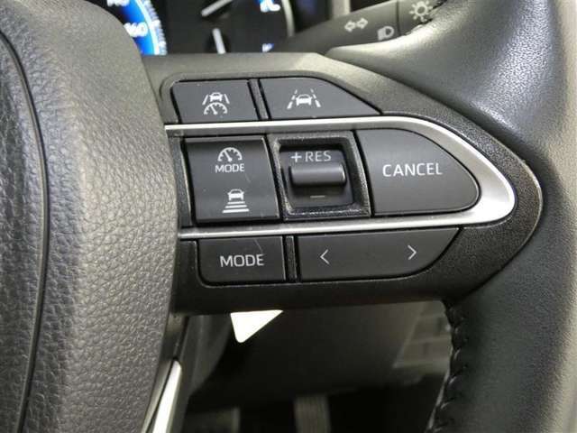 【ステアリングスイッチ】ハンドルから手を離さずに、操作が出来るスイッチです。（現車でのご確認をお願い致します）