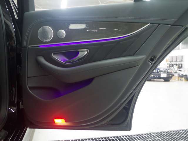 カーセンサーを見て電話しましたとお伝え下さい。078-261-1261までお気軽にお電話下さい。全国納車可能です。納車方法に関してもお気軽にご相談ください。