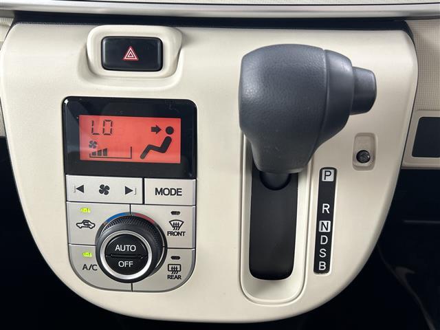 【シフトレバー】シフトも操作しやすく快適なドライブを楽しんでいただけます！