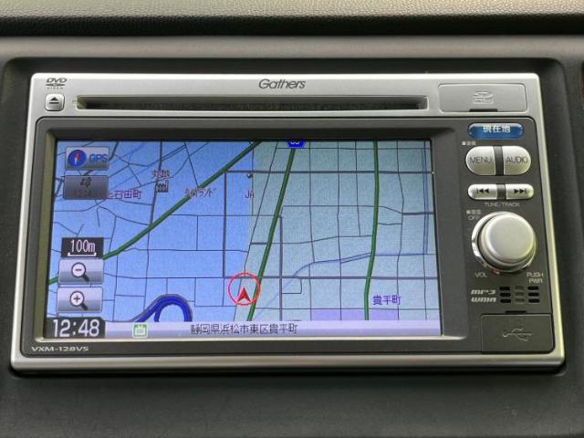 WECARSの店舗にはキッズコーナーがございます！お子様連れのお客様もごゆっくり車選びをお楽しみいただける空間です！