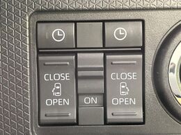 【両側パワースライドドア】スマートキーや運転席のスイッチで後席両側スライドドアの開閉が可能♪電動だから力を入れてドアを開ける必要が無く、小さなお子様でも簡単に開け閉めでき快適です♪