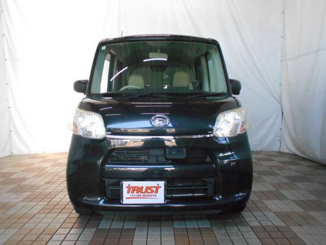 ☆　★　☆　★　　　納　得　の　内　外　装　仕　上　げ　済　み　車　　　☆　★　☆　★トラストでは外装の修理はもちろん、内装汚れやシートシミの除去、フロアマットの洗浄等行ってから販売しております！