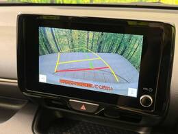 【バックカメラ】駐車時に後方がリアルタイム映像で確認できます。大型商業施設や立体駐車場での駐車時や、夜間のバック時に大活躍！運転スキルに関わらず、今や必須となった装備のひとつです！