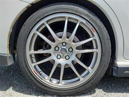 ■装備3■ENKEI18インチアルミホイール｜Racing GTC01