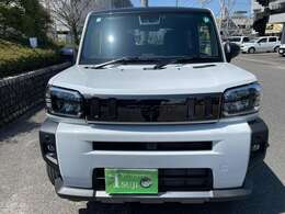 国家資格整備士・検査員が1台1台入念に点検・整備を実施します。納車前整備では法定点検を実施、点検記録簿を発行。タイヤやバッテリーなどの消耗品は弊社基準に満たない場合、交換。