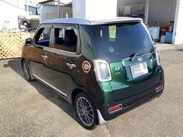 自社整備工場で点検整備をおこなってからお渡ししています。車検が残っている場合は『12ヶ月点検整備』を、車検整備付きの場合は『車検整備』をおこないます。整備費用は車両本体価格に含まれています。