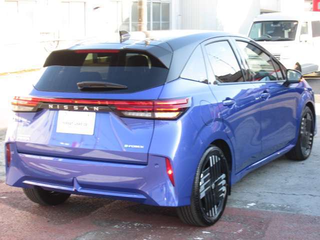 新車メーカー保証継承しての販売納車となります。＊保証内容＊【特別保証】新車登録日より5年又は10万kmまで　【一般保証】新車登録日より3年又は6万kmまで