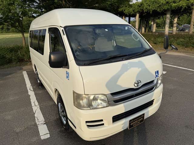 総展示台数約80台以上。バン専門店です。あなたにピッタリのお車が見つかるはず！