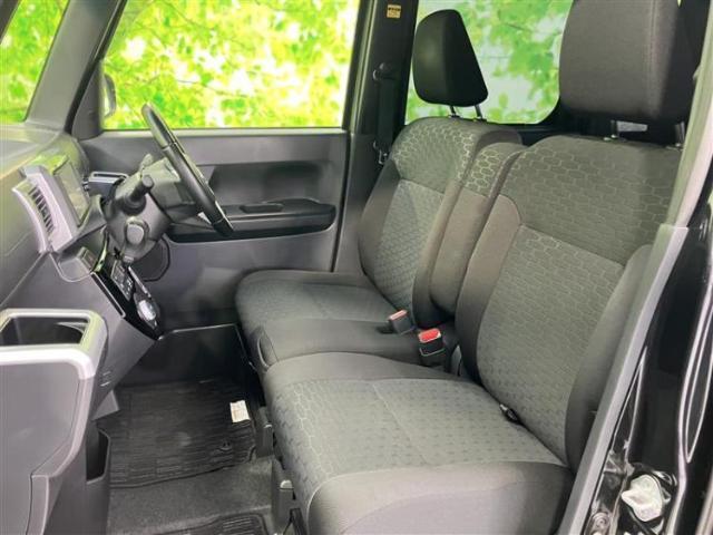 WECARSでは各商談席に大型モニターをご用意しております！見やすい大画面でゆったりと全国の在庫をご覧いただけます！是非ご来店お待ちしております！