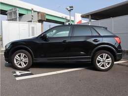 納車前にはアウディ認定中古車で定められた100項目の納車前点検を実施致します
