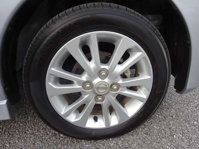 【タイヤ】　【純正14インチアルミホイール】《155/65R14》専用のアルミなのでお車のイメージぴったりですね！