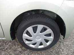 タイヤ4本9分山の物がついてます。