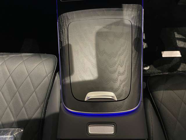 第三者機関による評価点を基準に、4.5点以上の良質車のみを展示しております。お車の品質や状態を特に気にされるお客様は、是非一度当店へお越し下さい。きっとご満足のいくお車が見つかります！