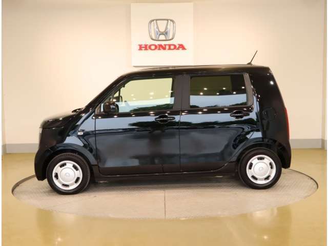 車両状態証明書付き車両です。車両状態を検査員が評価をし、結果を点数で表示しております。1台1台プロの目で事細かにチェックしている車両ですので、ご安心してお買い求めしていだけます。
