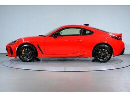 低重心パッケージングにより、軽快なハンドリング性能と、快適な乗り心地を両立。