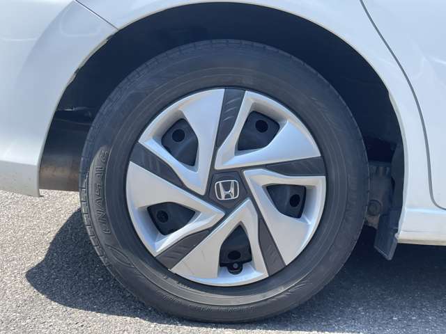 お車のことなんでもご相談ください。店内商談スペースもございますのでソファでゆったりくつろいでいって下さい♪