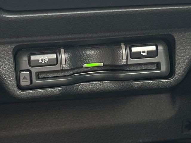 【ETC】高速道路の料金所をストレスなく通過！話題のスポットやサービスエリアに多い「スマートIC」利用時は必須のアイテムです。当店でセットアップを実施、ご納車当日からすぐにご利用いただけます！