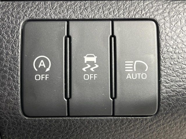 【オートマチックハイビーム】夜間の安全走行に役立つ便利な機能！先行車や対向車を検知し、ハイビームとロービームを自動で切り替えてくれます♪