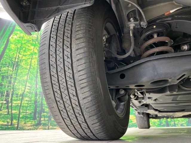 お車を安心してお乗りいただく為には、足回りの定期点検が欠かせません。サービスサポート（有償保証）では無料点検もご提供しており、安心のカーライフをお過ごしいただけるサポート体制が整っています。
