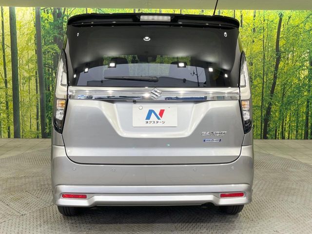 安心の最長10年・走行無制限保証（有償）をご用意。保証内容も充実はもちろん、無料点検＆オイル交換や、年中無休の全国・24時間ロードサービスも付帯されておりますのでご安心下さい。