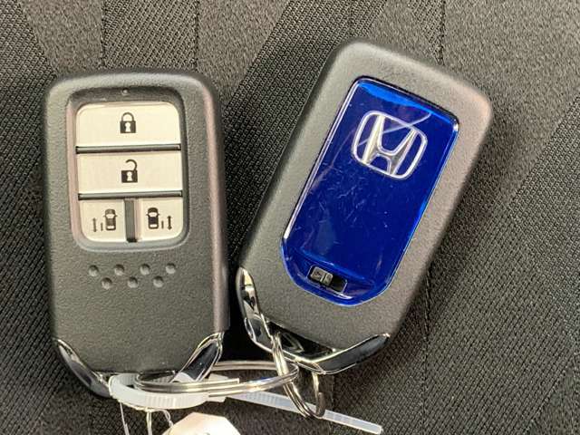 スマートキーでドアの施錠が可能です