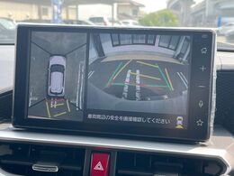 【パノラミックビューモニター】専用のカメラにより、上から見下ろしたような視点で360度クルマの周囲を確認することができます☆死角部分も確認しやすく、狭い場所での切り返しや駐車もスムーズに行えます。