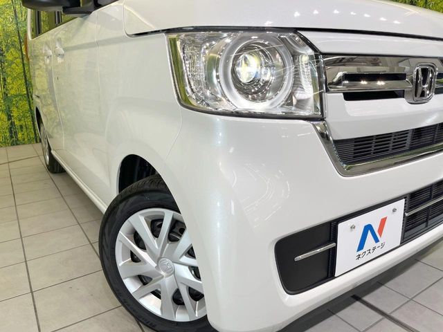 【LEDヘッドライト】悪天候や夜間走行時も良好な視界を確保し安心して運転できる高輝度LEDヘッドライトを装備！点灯速度が早く、消費電力も抑えられています。