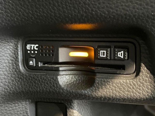 【ETC】高速道路の料金所をストレスなく通過！話題のスポットやサービスエリアに多い「スマートIC」利用時は必須のアイテムです。当店でセットアップを実施、ご納車当日からすぐにご利用いただけます！