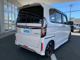 全国に店舗を展開しているのでどこでもお取り寄せが可能です！この車が気になるけど遠方だから・・・と諦める必要はありません！※別途陸送費が必要です。