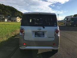 カーフィルム施工職人常駐してます！格安にて施工承ります！