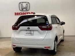 Honda認定中古車 U-Selectは3つの安心をお約束します。　1　Hondaのプロが整備した安心。 2　第三者機関がチェックした安心。　3　購入後もHondaが保証する安心。