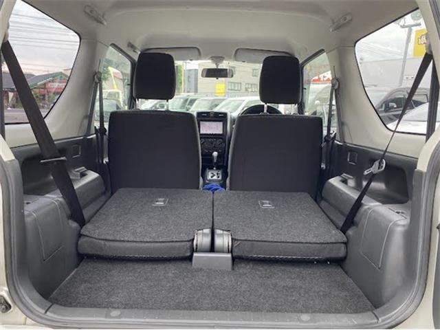 スズキ　ジムニー　XG　4WD/オートマ車/社外フルセグナビゲーション/背面タイヤあり/ヘッドライトレベライザー/ワイヤレスキー/社外アルミホイール