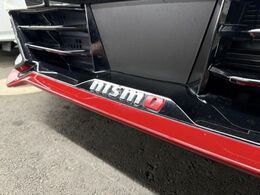 【NISMOエアロ】人気のNISMOエアロを装備！クルマの外観がよりスタイリッシュになり、街中で存在感あふれる1台に♪将来買い替える時にもリセールに影響しやすく、価値ある人気の装備です！