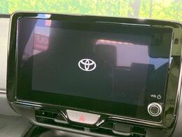 【8インチ　ディスプレイオーディオ】大画面のディスプレイはAppleCarPlayやAndroidAutoが利用可能。大きな画面でスマホナビアプリ等が利用いただけます♪