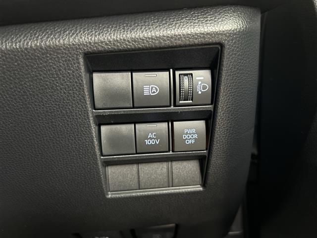 【運転席操作部】快適なドライブを楽しむための機能が装備されています！運転席から触れるので、使いやすいです！除菌プランいれていただくと、さらに清潔で安心していただけます！