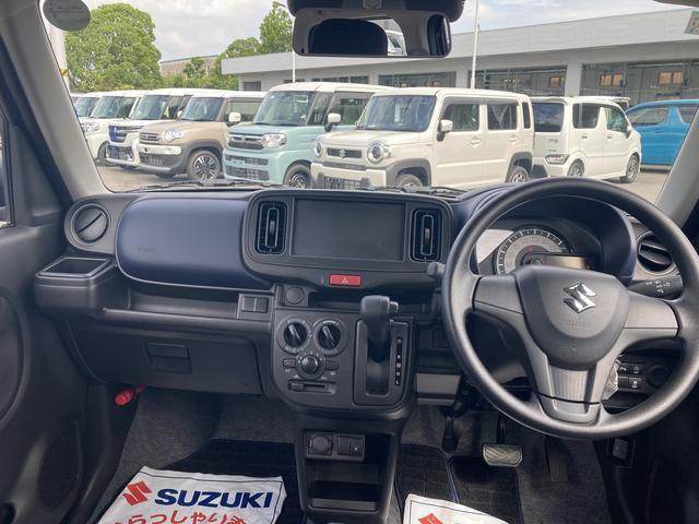 ワイドな視界を確保して、運転しやすいインパネデザインです。各種操作類は適切な位置にあり疲労を軽減します