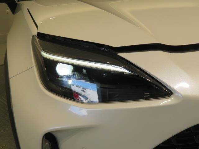 ★LEDヘッドライト★LEDは明るく遠くまで照らす光量で夜間走行の視認性を高めます。長寿命で省電力！見た目もスタイリッシュです。
