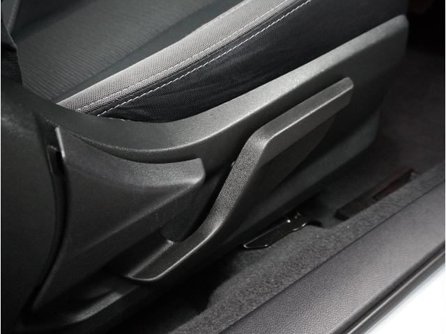 運転席シートリフターが運転する方の体格に合わせて、シート高さ位置をベストポジションに設定できます。