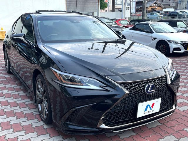 大好評のボディコーティング「弾スプラッシュコート」もご納車までに施工可能。通常のガラスコートと異なる、耐久年数6年の無機質ガラスコーティングが、ボディをキレイな状態に保ってくれます。