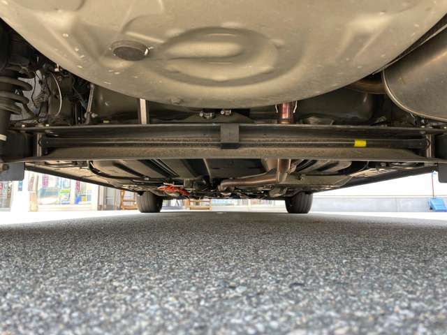 下廻りの防錆塗装【鎧】やマフラーの耐熱シルバーコーティングも施行可能ですのでご相談下さい♪