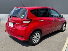 H28年式☆ノートePOWERが入荷です☆乗りやすくサイズ感も価格体もちょうどいいと人気のお車です☆エンジンで発電してモーターで走ります(*^▽^*)