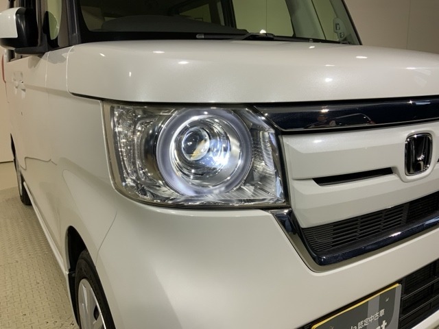 LEDヘッドライトで夜道も安心！