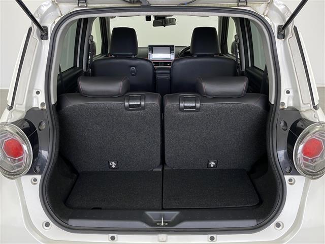 【トランク】積み込みやすくて、たっぷり積める荷室です。シートアレンジできるものは、乗車人数と荷物の量や大きさによってシートを動かすことができるので、より快適なドライブが可能です！
