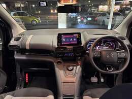 特別仕様車　専用カラー　ノアールペルラネラ　アップルカープレイ＋アンドロイドオート　メーカー保証継承2026年5月　バックカメラ　サイドカメラ　パーキングソナー　LEDヘッドライト　衝突軽減ブレーキ